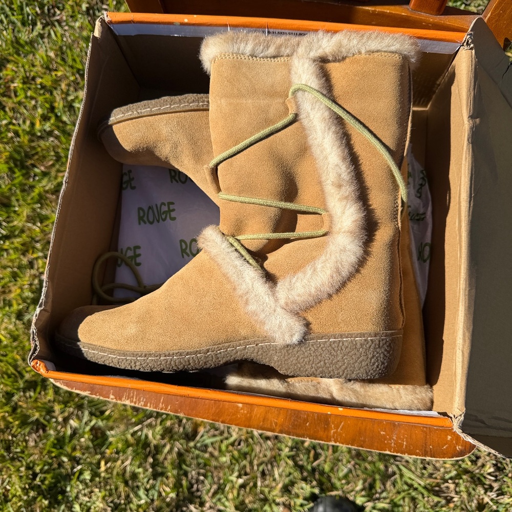 Mia plush boots
